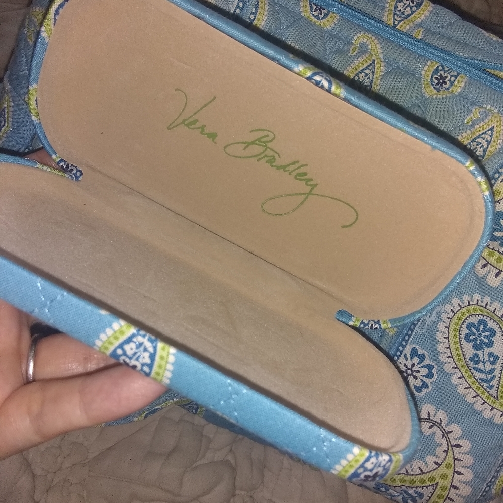 Vera Bradley Purse/Handbag and Glasses Case Set - Picture 5 of 8